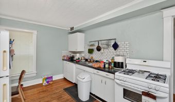 317 20th St 319, Ames, IA 50010