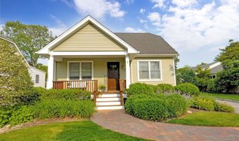 11 Anita Pl, Amityville, NY 11701