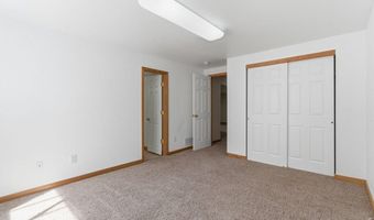 2243 Breckenridge Dr, Berthoud, CO 80513