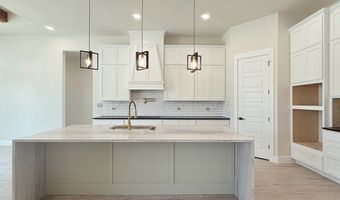 117 Pioneer Trl, Adkins, TX 78101