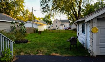 1011 W OKLAHOMA St, Appleton, WI 54914