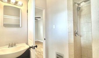 1422 S Country Club Cir, Carlsbad, NM 88220