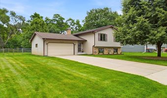 13445 Gladiola St NW, Andover, MN 55304