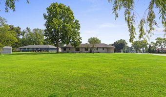 325 W GREENFIELD Ave, Algoma, WI 54201