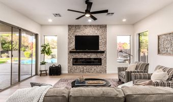 940 W MACAW Dr, Chandler, AZ 85286