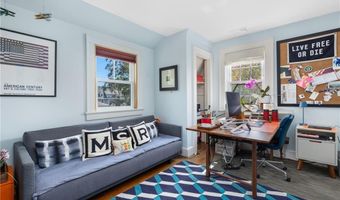 41 Hunter Ave, Newport, RI 02840