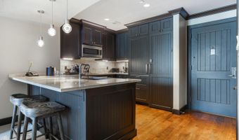 130 Daybreak Rdg Hs302, Avon, CO 81620