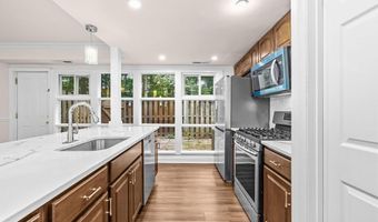 4471 FOREST GLEN Ct, Annandale, VA 22003
