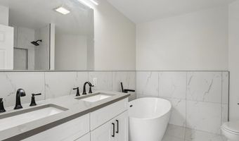 1992 RETTA GILLIAM Ct SE, Washington, DC 20020