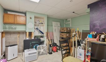 226 Manhattan Dr, Burlington, VT 05401