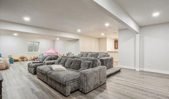 2200 ARROWLEAF Dr, Cheyenne, WY 82007