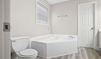 1027 Regency Dr, Acworth, GA 30102