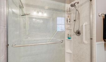 203 E Terminal Blvd, Atlantic Beach, NC 28512