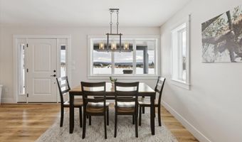 8370 Lakeview Rd, Alanson, MI 49706