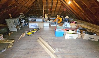 320 S 9TH St, Akron, PA 17501