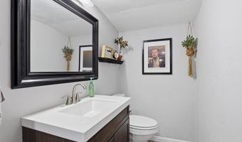 1420 N OWAISSA St, Appleton, WI 54911