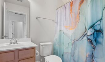 41768 MCMONAGLE Sq, Aldie, VA 20105