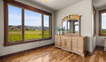 306 Glenbrook Ln, Belgrade, MT 59714