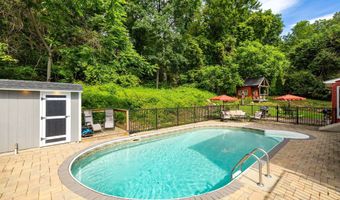 26 Skyview Ter, Bristol, CT 06010