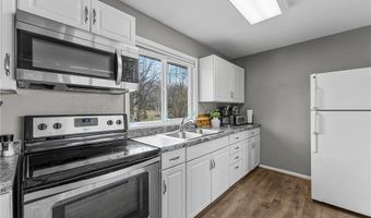 524 Lakeshore Cir, Annandale, MN 55302