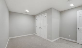 4717 N TANGLEWOOD Dr, Appleton, WI 54913