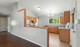 806 Deer Ridge Xing, Auburn, IN 46706