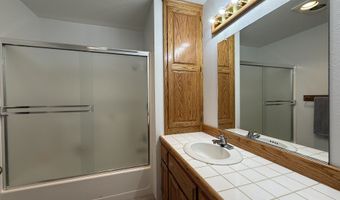 1305 MOORE St 402, Brookings, OR 97415