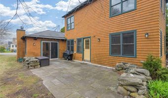 61 Howland Ave, Jamestown, RI 02835
