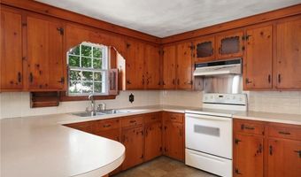 23 Fatima Dr, Bristol, RI 02809