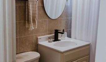 70 Carroll Ave 405, Newport, RI 02840