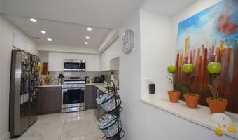 20301 W Country Club Dr 930, Aventura, FL 33180