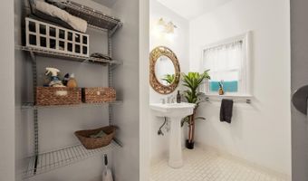 109 5th St, Aurora, IN 47001