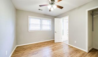 706 W GLEBE Rd, Alexandria, VA 22305