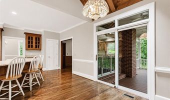 1018 Viewmont Dr, Asheboro, NC 27205