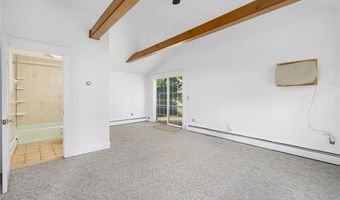 52 Pleasant View Rd, Warwick, RI 02888