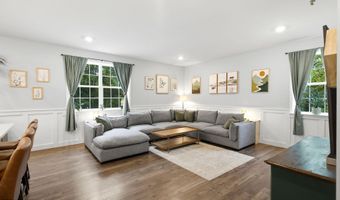 102 Windjammer Dr, Barnegat, NJ 08005