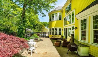 15 Justin Rd, East Greenwich, RI 02818