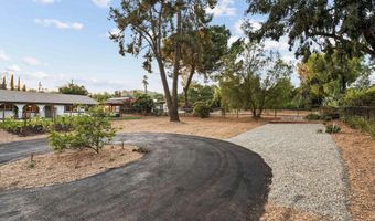 3226 Summit Dr, Escondido, CA 92025