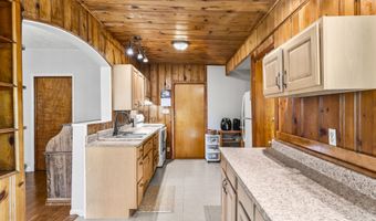 90 Grand Ave, Beattyville, KY 41311