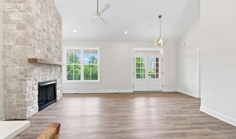 9009 Stonewall Rd, Appomattox, VA 24522