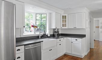 320 Stone Ridge Dr, East Greenwich, RI 02818