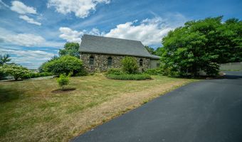 48 Old Searsport Ave, Belfast, ME 04915