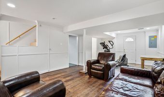 7110 COVENTRY Rd, Alexandria, VA 22306