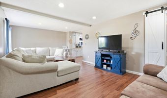 606 E Main St, Albion, IN 46701