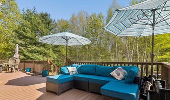6527 Genaw Rd, Algonac, MI 48001