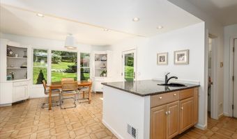 21 White Pine Dr, Brookfield, CT 06804
