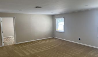 32 Idlewild Ln, Aberdeen, NJ 07747