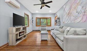 145 Liberty St, Clinton, CT 06413