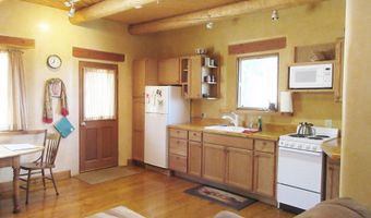 8 Juan Martinez Rd, Arroyo Seco, NM 87580