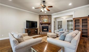 703 Eaton St, Bentonville, AR 72712